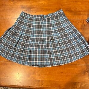 Aeropostale High Waisted Pleated Skirt Sz S   ***NWT